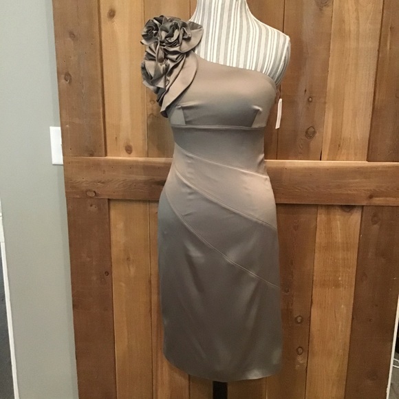 Jessica Simpson Dresses & Skirts - Jessica Simpson Formal One Shoulder Midi Dress NWT